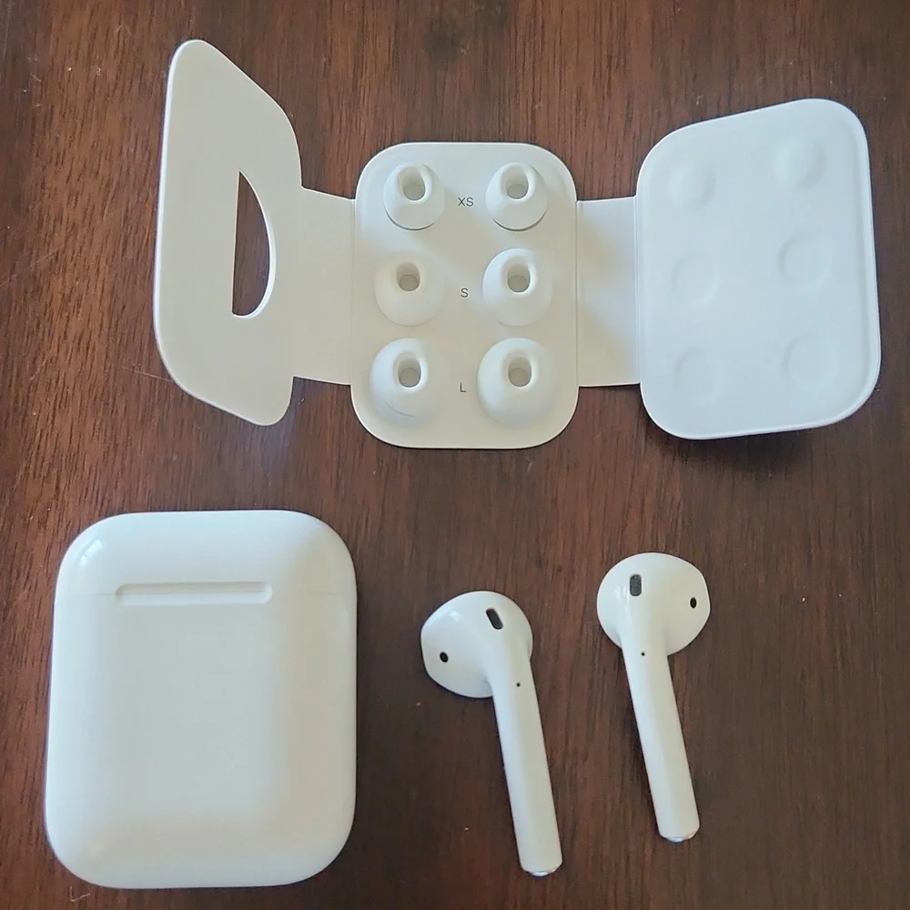 Apple Airpods 1st Gen 2016 Model A1602